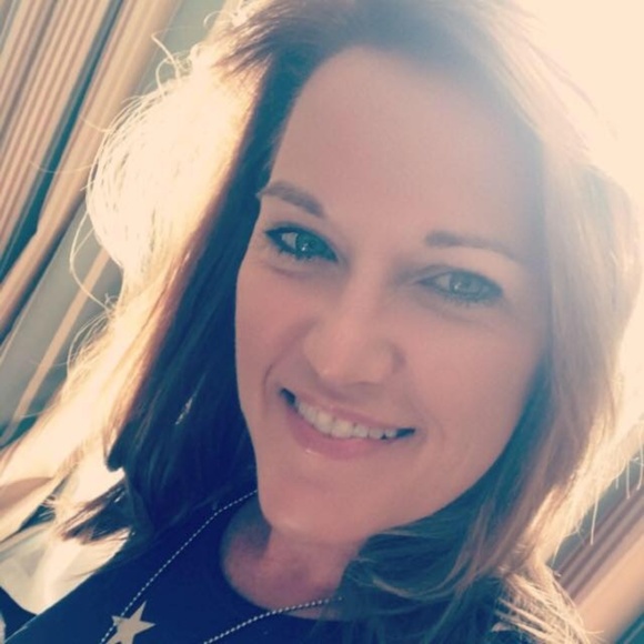 ⭐️ Bookmark My Closet ⭐️ - Picture 1 of 1